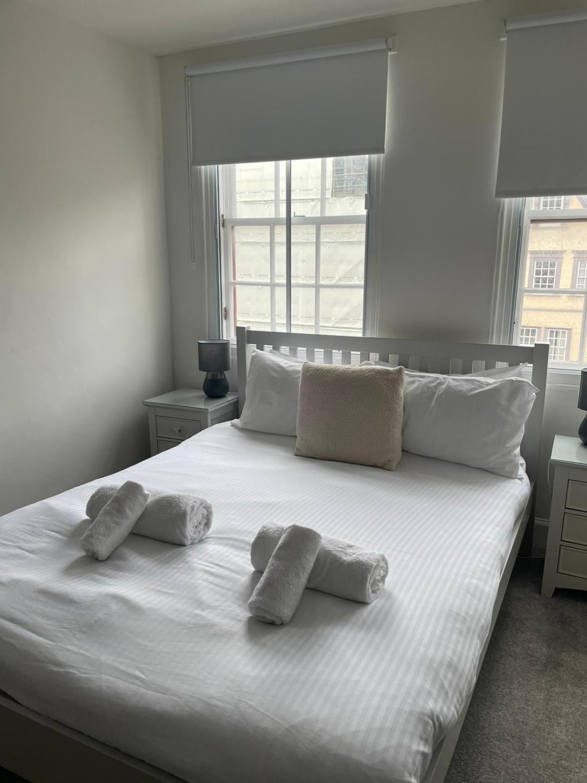爱丁堡Pass The Keys Modern 3 Bed Flat On The Historic Royal Mile公寓 外观 照片